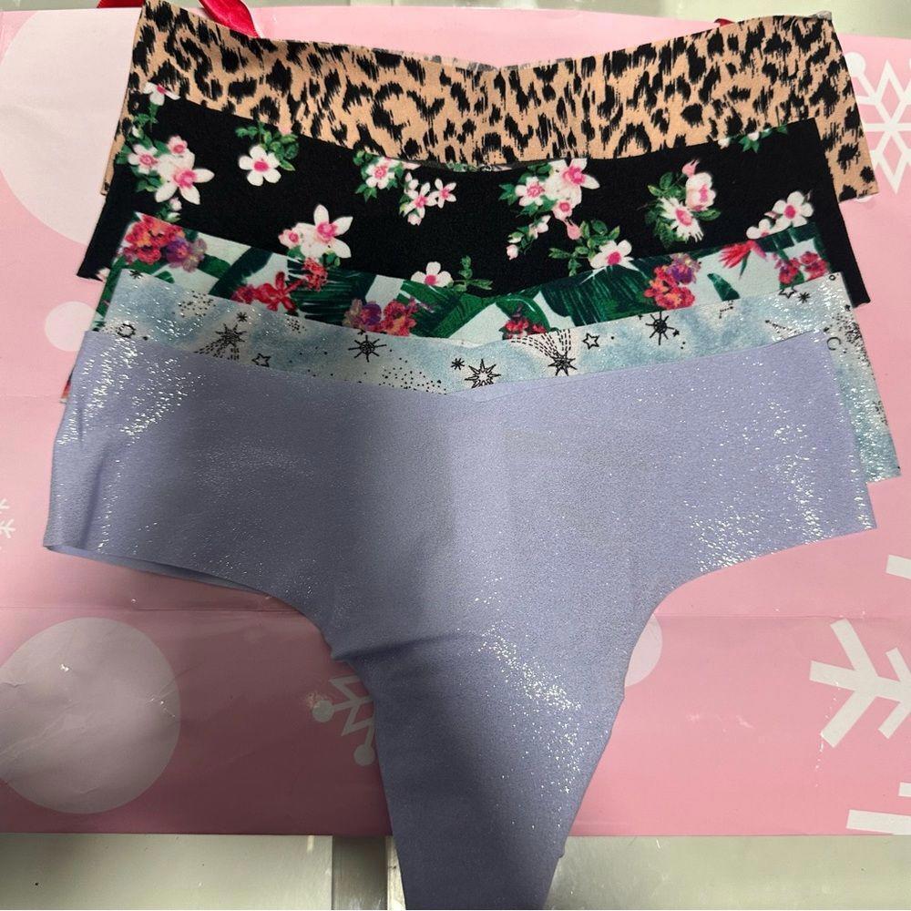 Victoria’s Secret No Show thong set